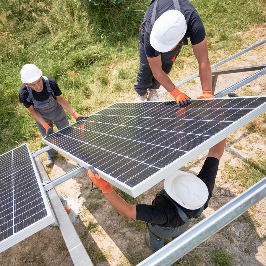 d&eacute;couvrez nos installateurs de panneaux solaires experts, pr&ecirc;ts &agrave; transformer l'&eacute;nergie solaire en &eacute;conomies. profitez d'une installation professionnelle, adapt&eacute;e &agrave; vos besoins, pour une maison plus verte et une facture d'&eacute;lectricit&eacute; r&eacute;duite.