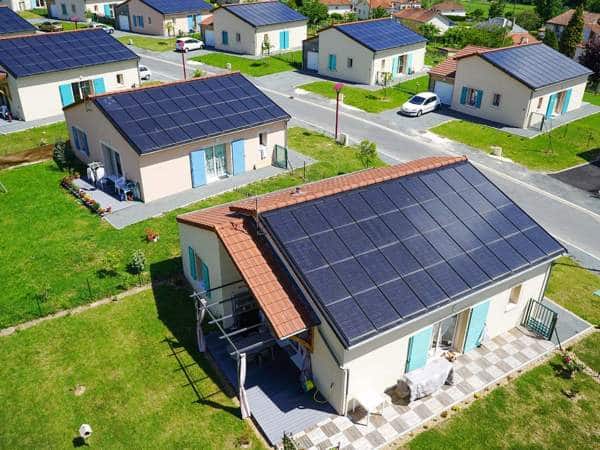découvrez notre service d'installation de panneaux solaires, une solution écologique et économique pour réduire votre facture d'électricité. profitez d'une énergie renouvelable, respectueuse de l'environnement, tout en bénéficiant d'un accompagnement professionnel et personnalisé tout au long de votre projet.