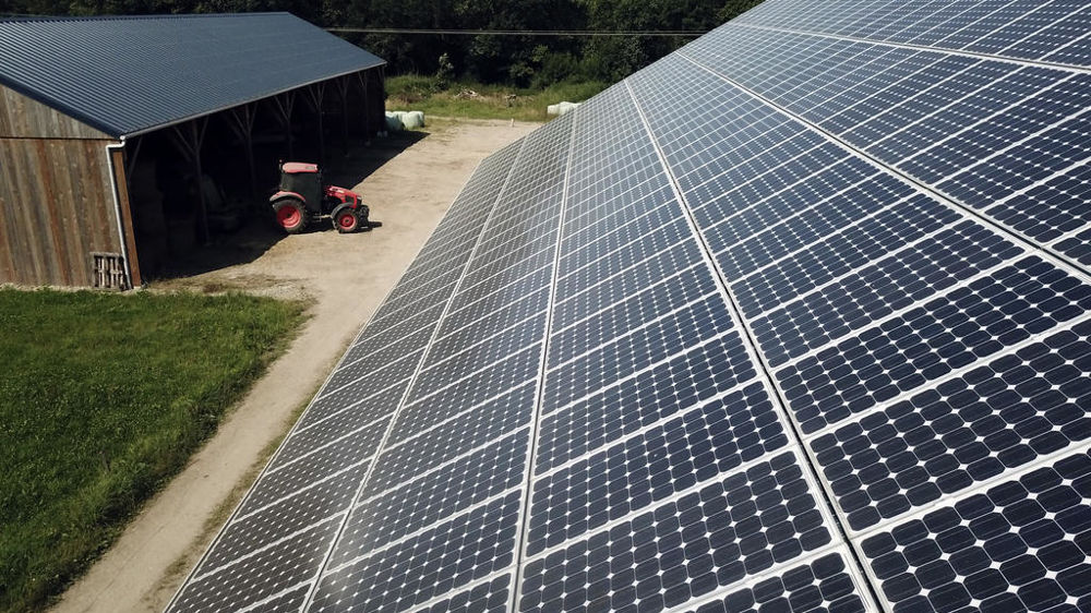 d&eacute;couvrez les r&egrave;gles tarifaires li&eacute;es aux installations photovolta&iuml;ques en france. informez-vous sur les subventions, les aides financi&egrave;res et les conditions pour maximiser votre retour sur investissement dans l'&eacute;nergie solaire.